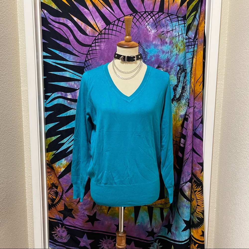 π Lovely blue pullover sweater - Picture 2 of 11